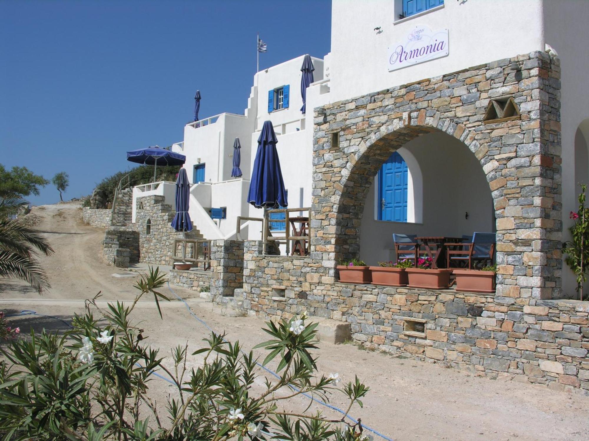 Armonia By Grispos Villas Schoinoussa Exterior photo